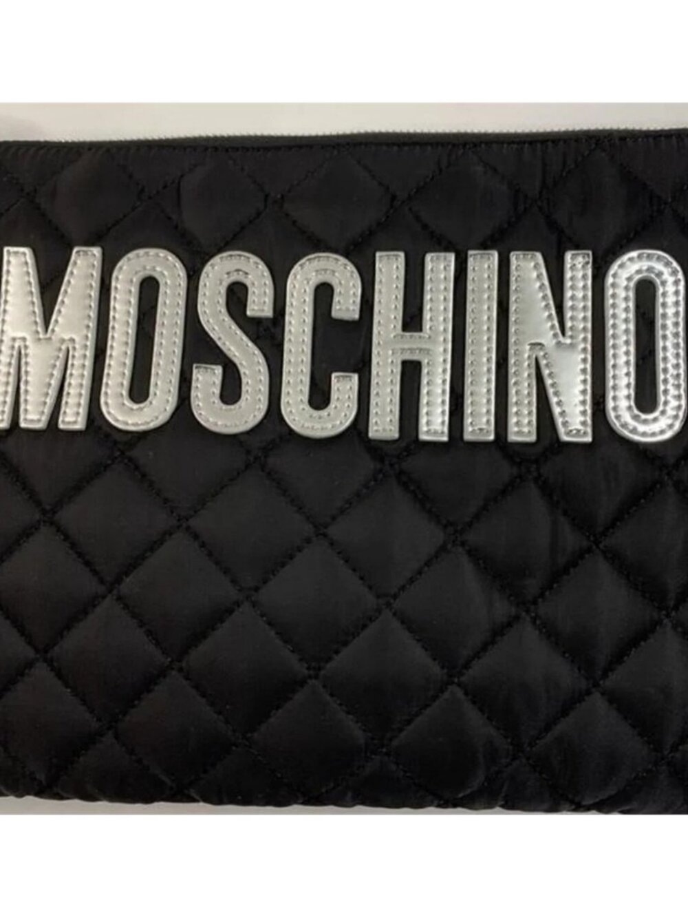New 💯 Authentic Moschino quilted logo clutch bag - Picture 5 of 15